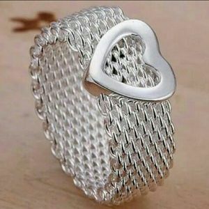 Women's Mesh Fence Heart Ring